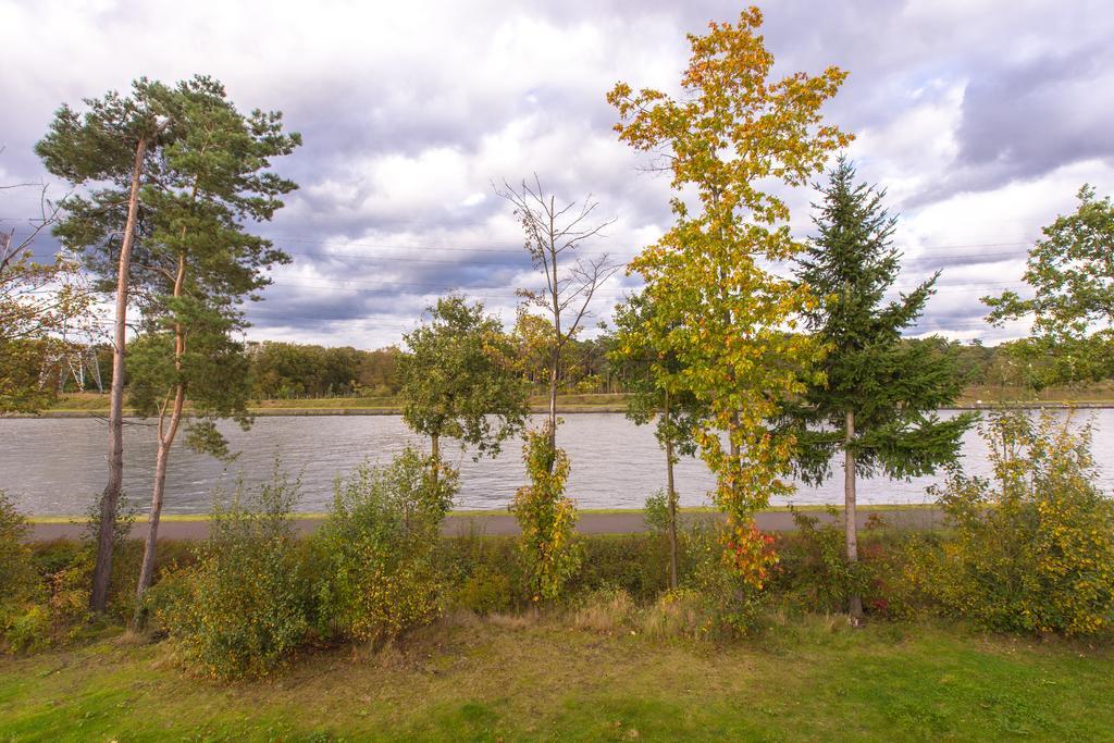 Bed & Breakfast Loft Aan Het Water 4*
